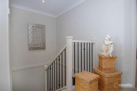 Property photo of 30 Honeyeater Grove Warriewood NSW 2102