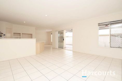 Property photo of 52 Carisbrook Circuit Forest Lake QLD 4078