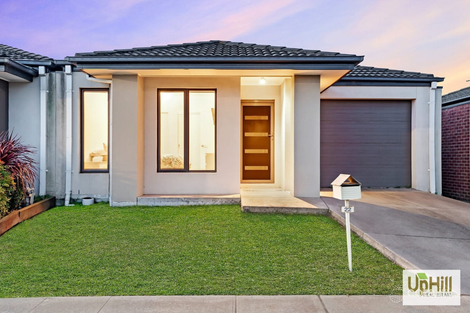 22 Kilmarnock Way, Clyde North, VIC 3978