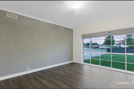 Property photo of 1/28 Welwyn Parade Deer Park VIC 3023