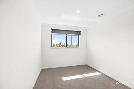Property photo of 1 Daly Drive Lucas VIC 3350
