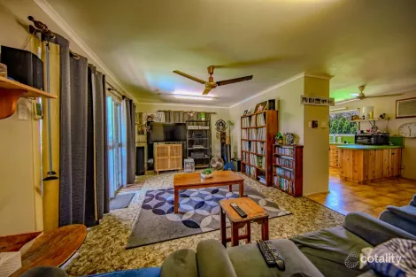 Property photo of 10-12 Enid Street Flying Fish Point QLD 4860