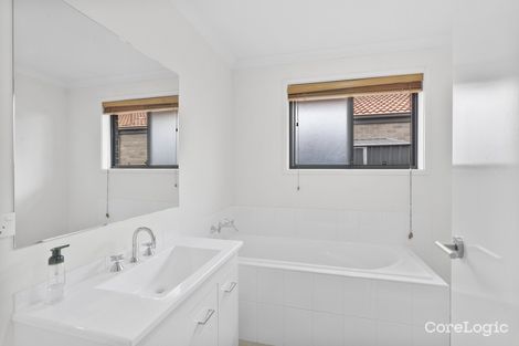 Property photo of 84 Hollows Circuit Macgregor ACT 2615