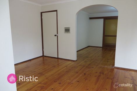 Property photo of 28 Buckmaster Drive Mill Park VIC 3082