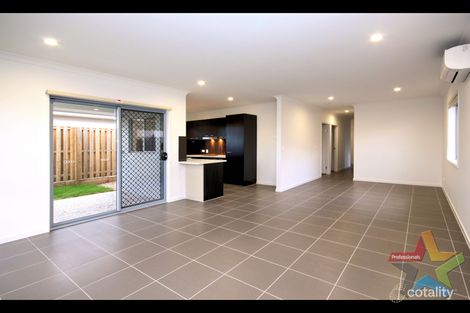 Property photo of 53 Napier Circuit Silkstone QLD 4304