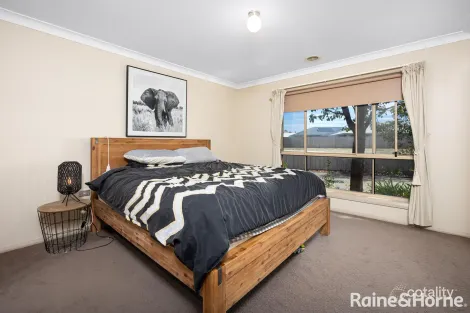 Property photo of 2/5 Barton Avenue Lloyd NSW 2650
