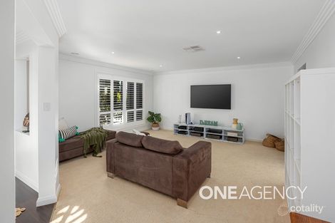 Property photo of 4 Yoogali Street Glenfield Park NSW 2650