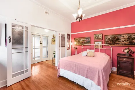 Property photo of 20 Ward Grove Pascoe Vale South VIC 3044