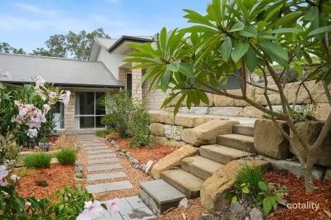 Property photo of 28 Valleyview Drive Mount Nathan QLD 4211