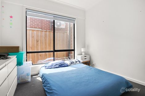 5 Newbury St, Pakenham, VIC 3810