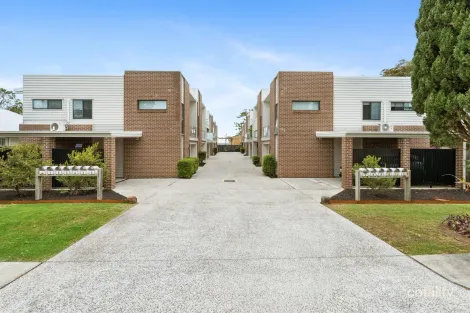 2/15 Bramble St, Woody Point, QLD 4019