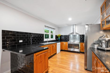 Property photo of 11 Gemsarna Crescent Kelmscott WA 6111