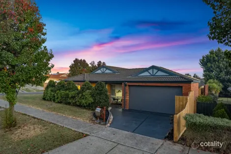 Property photo of 5 Jarrah Court Pakenham VIC 3810
