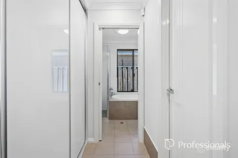 Property photo of 5 Aire Way Ellenbrook WA 6069