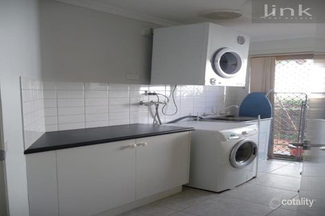 Property photo of 18 Peacock Avenue West Wodonga VIC 3690