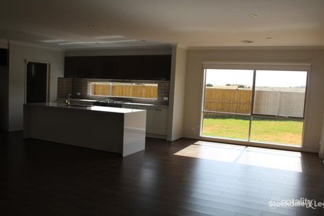 Property photo of 38 Terminus Street Tarneit VIC 3029