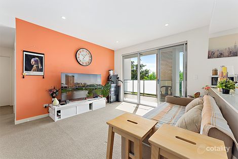 Property photo of 303E/2 Rowe Drive Potts Hill NSW 2143