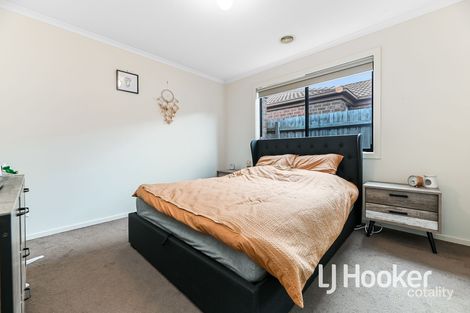 Property photo of 47 Pommel Street Pakenham VIC 3810