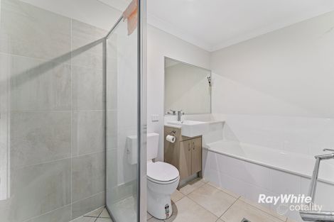 Property photo of 15/8-12 Wattlebrush Court Park Ridge QLD 4125