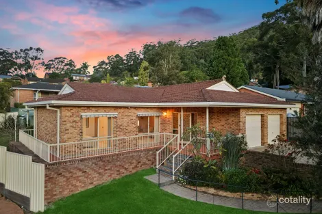 19 Willowin Cl, Green Point, NSW 2251