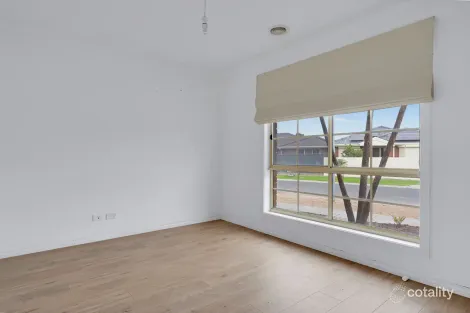 Property photo of 3 Swaran Way Werribee VIC 3030