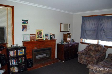 Property photo of 2 Dear Court Shepparton VIC 3630