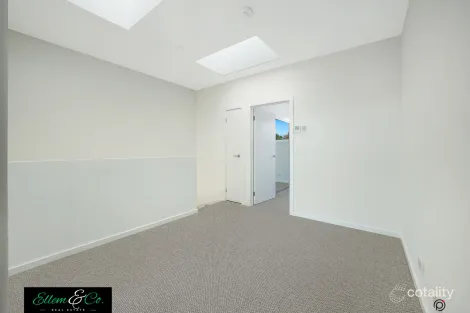Property photo of 33 Freeman Parade Mount Warrigal NSW 2528