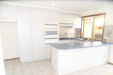 Property photo of 2/35 Taegtow Way Altona Meadows VIC 3028