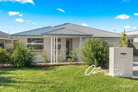 Property photo of 7 Sand Drift Way Vincentia NSW 2540