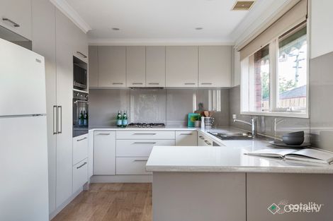 Property photo of 1/31 Kangaroo Road Murrumbeena VIC 3163