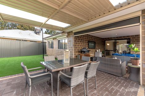 Property photo of 8 Bosbaan Place Champion Lakes WA 6111