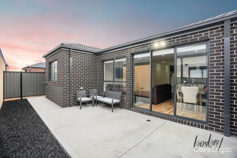 Property photo of 13 Sumar Drive Craigieburn VIC 3064