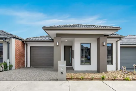 7 Freshman Ave, Clyde, VIC 3978