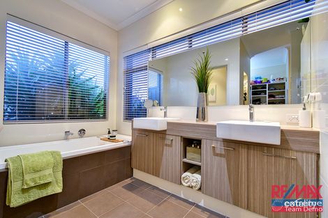 Property photo of 16 Lyssos Way Tapping WA 6065