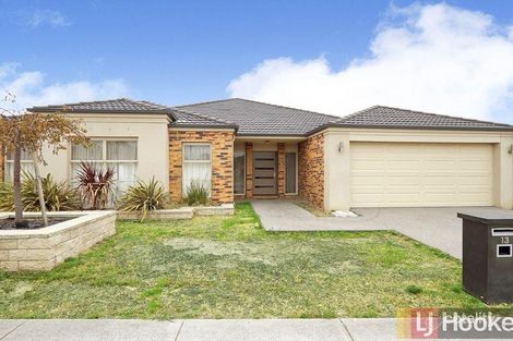 Property photo of 13 Lake View Drive Narre Warren South VIC 3805