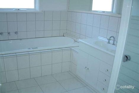 Property photo of 8 Oliphant Court Mulgrave VIC 3170