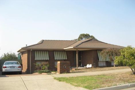 Property photo of 2 Baradine Court Sunbury VIC 3429
