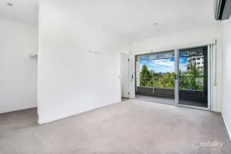 Property photo of 8 Brooklyn Crescent Robina QLD 4226