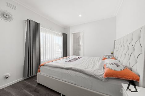 Property photo of 2/6 Larkspur Drive St Albans VIC 3021