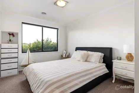 Property photo of 5 Atrium Drive Ballarat North VIC 3350