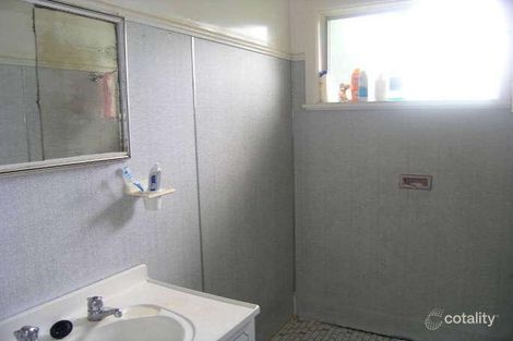 Property photo of 15 Robert Street Wyoming NSW 2250