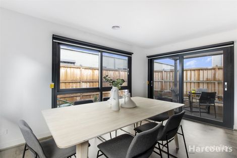 Property photo of 23 Freiberger Grove Clyde North VIC 3978