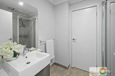 Property photo of 8 Hare Mews Cranbourne East VIC 3977