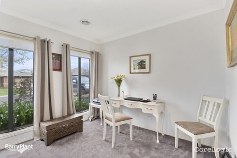 Property photo of 12 Glastonbury Circuit Point Cook VIC 3030