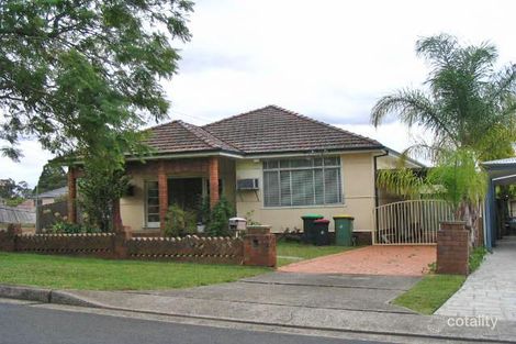 8 Burns Rd, Picnic Point, NSW 2213