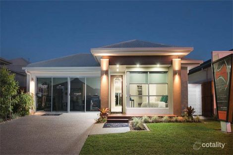 7 Paul St, Noosa Heads, QLD 4567