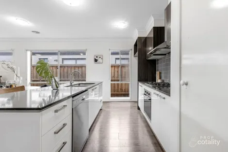 Property photo of 9 Trevatt Road Tarneit VIC 3029