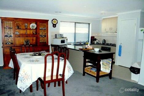 Property photo of 17 Perry Drive Horsham VIC 3400