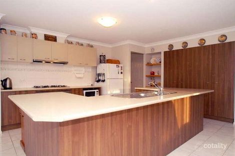 Property photo of 55 Cherryhills Drive Cranbourne VIC 3977