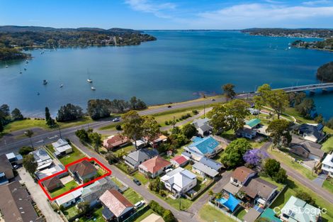 Property photo of 1 Ottys Lane Fennell Bay NSW 2283